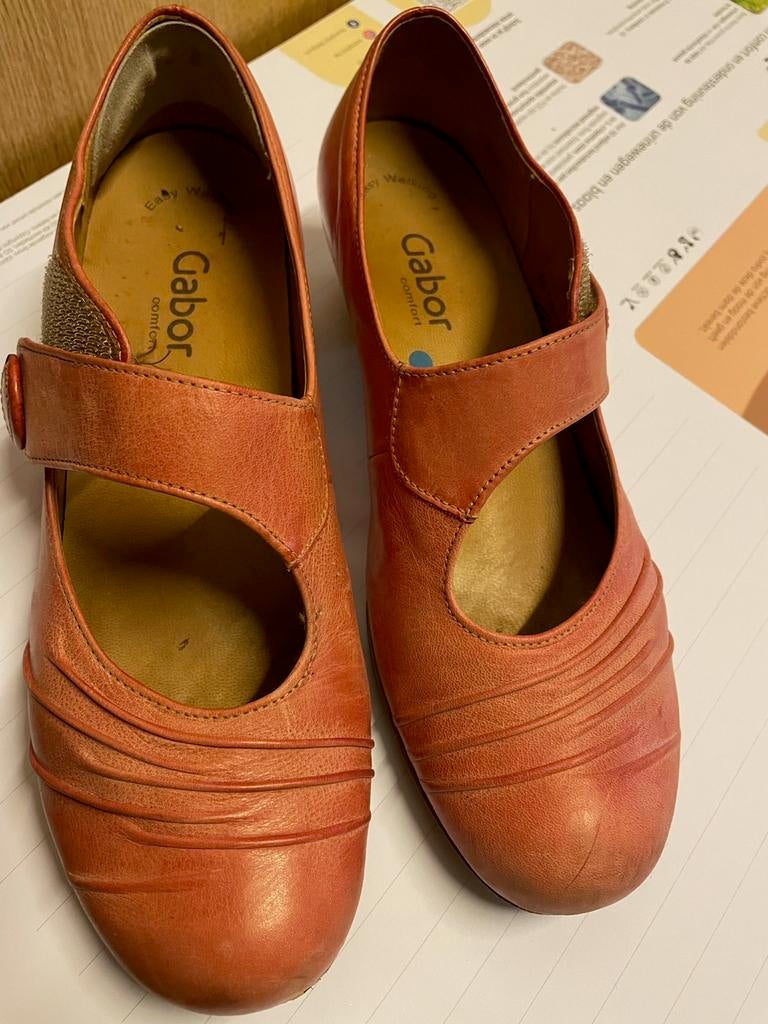 Chaussures pour femmes : marques chères tailles 37, 38 et 39, Enlèvement, Comme neuf