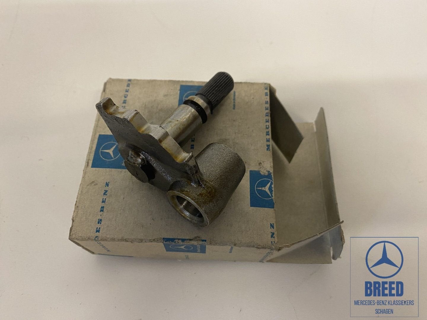 NOS schakelas 3e en 4e versnelling Mercedes W108 W115 etc., -, Nieuw, Ophalen of Verzenden, -