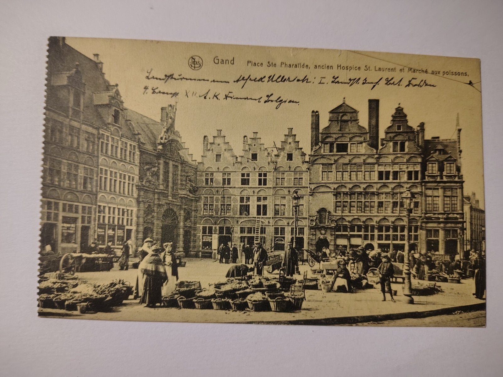 Gand Place Ste Pharaïlde, ancien hospice Saint-Laurent et Ma, Enlèvement ou Envoi