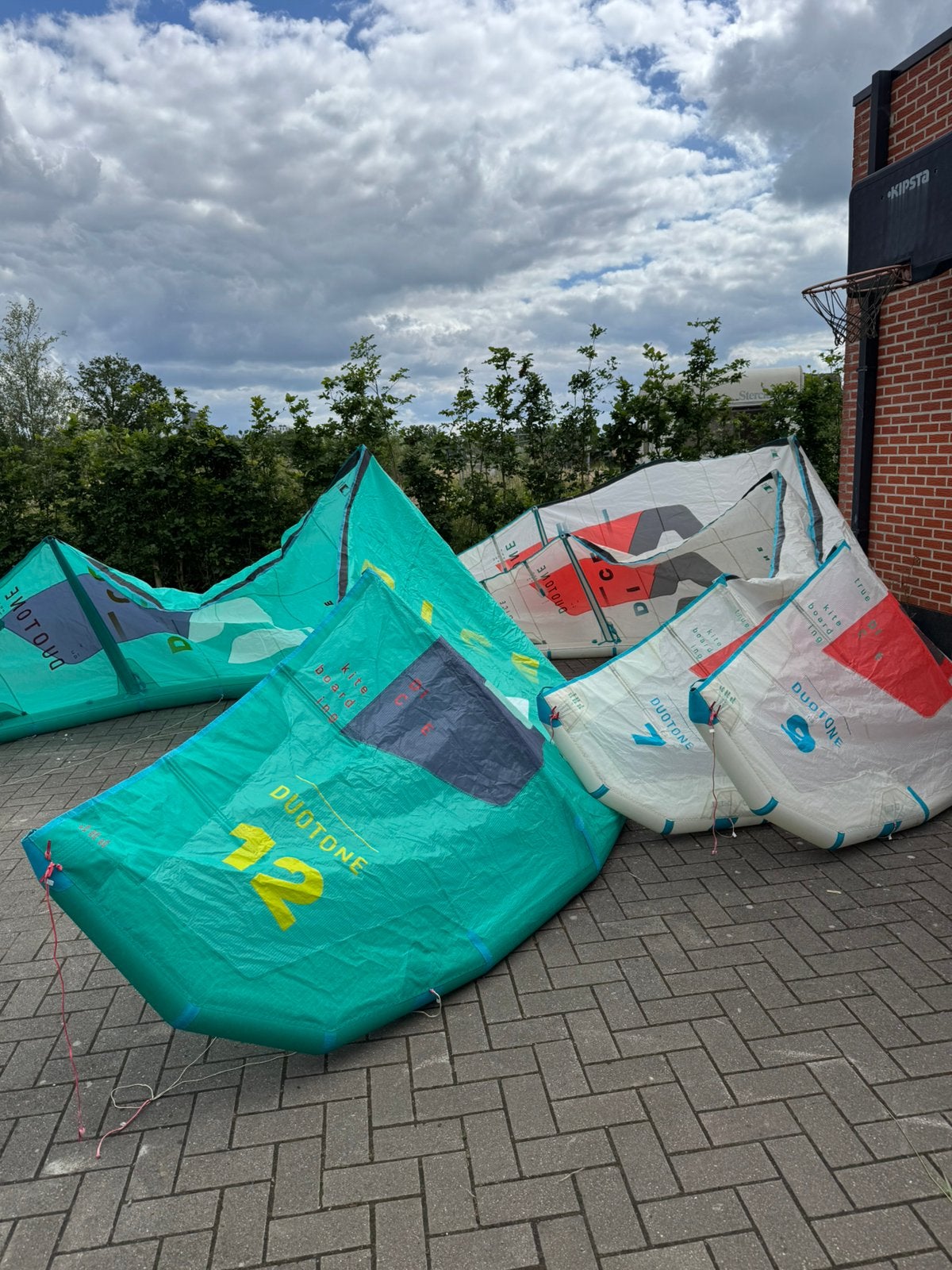 Duotone dice kite set, Watersport en Boten, Kitesurfen, Ophalen, Zo goed als nieuw, 12 m², Kite