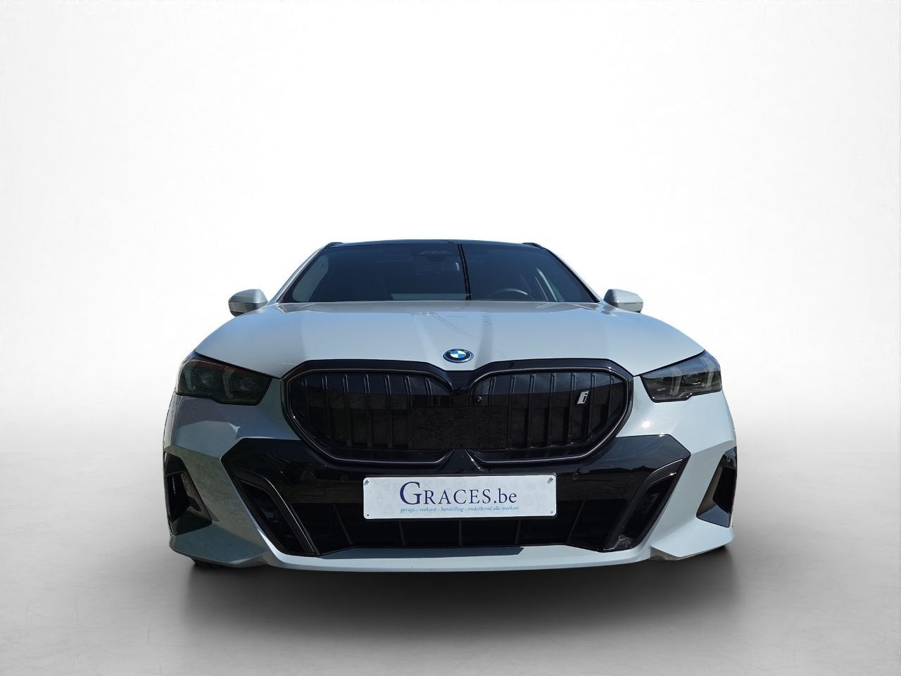 BMW i5 Touring eDrive40 M Sport 340pk (automatique), Autos, Cuir, Argent ou Gris, Achat, Carnet d'entretien