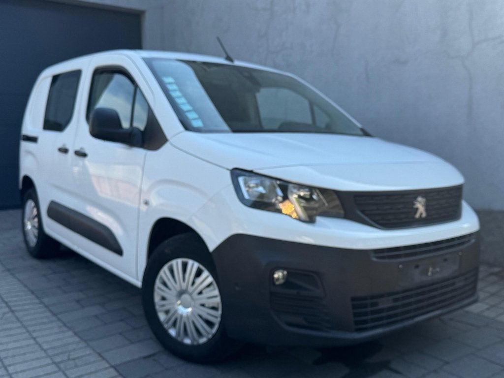PEUGEOT PARTNER 1.5 DIESEL AUTOMAAT 2019 LICHTE VRACHT BTW, Auto's, Bestelwagens en Lichte vracht, Bedrijf, Te koop, Airbags, Airconditioning