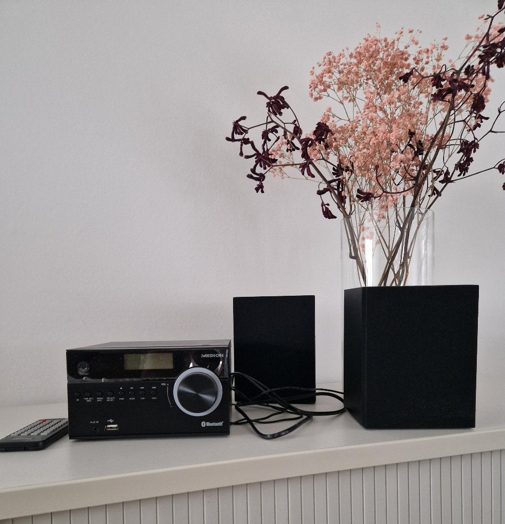 Radio-cd speler met 2 boxen, Ophalen, Zo goed als nieuw, Radio, Met cd-speler