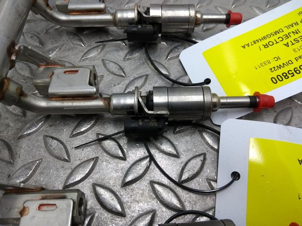 FORD FIESTA BRANDSTOF INJECTOR / VERSTUIVER 2013, Ophalen of Verzenden, Gebruikt, Stiba lid