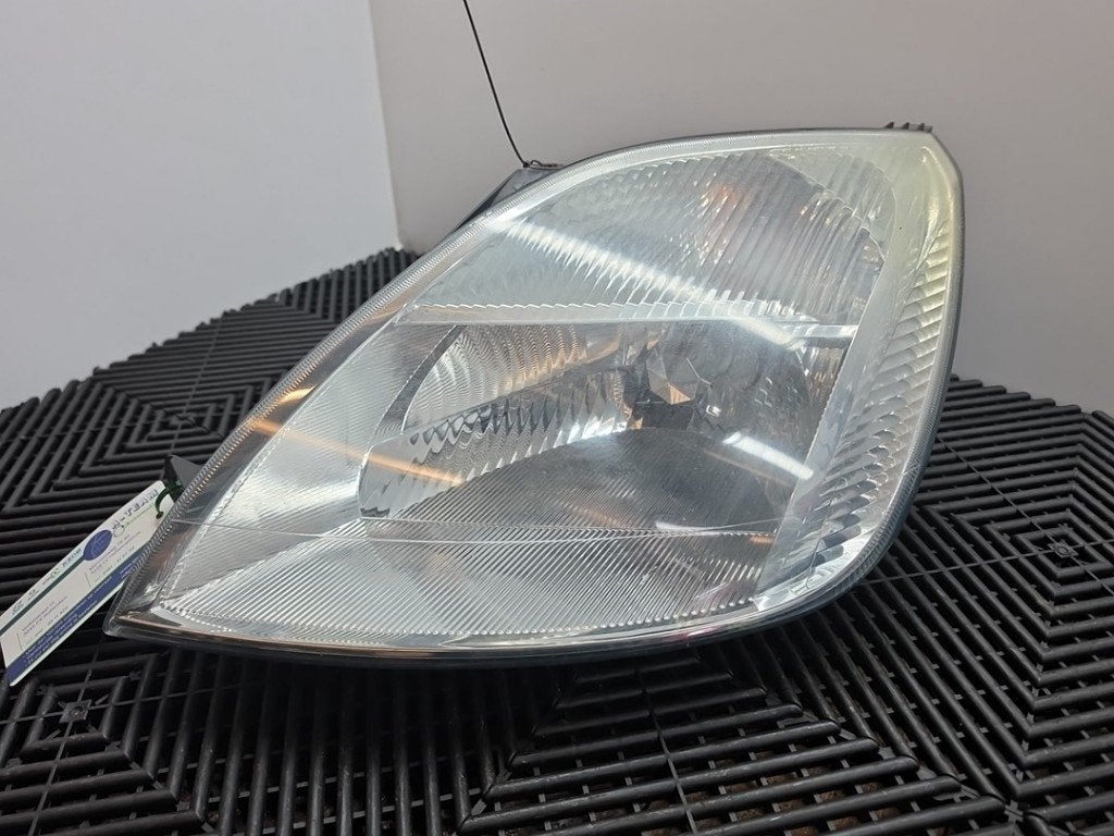PHARE / OPTIQUE AVANT GAUCHE Ford Fiesta 5 (JD / JH), Autos : Pièces & Accessoires, Henry-Ford-Straße  1
50735  Köln, DE, Ford-Werke GmbH