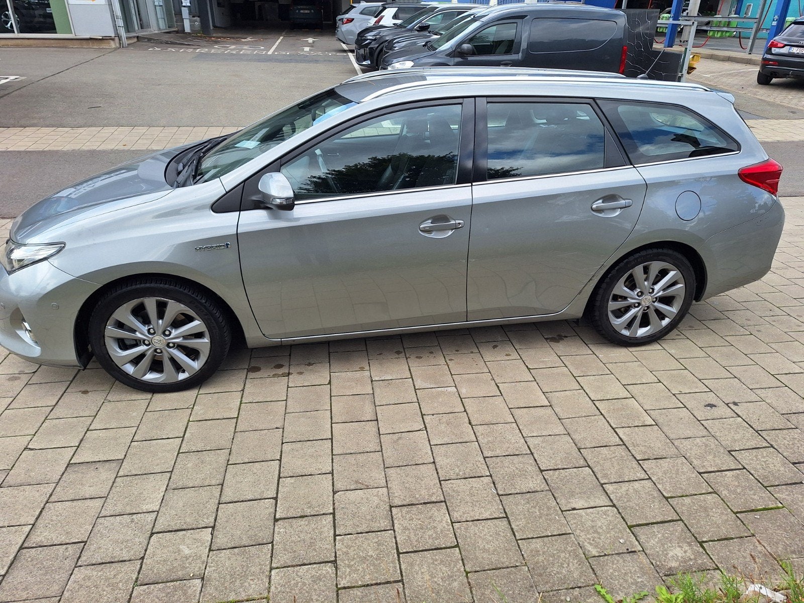 Toyota Auris Hybrid 2014 Benzine 114000km 1.8L, Auto's, Automaat, ABS, Bedrijf, 5 zetels