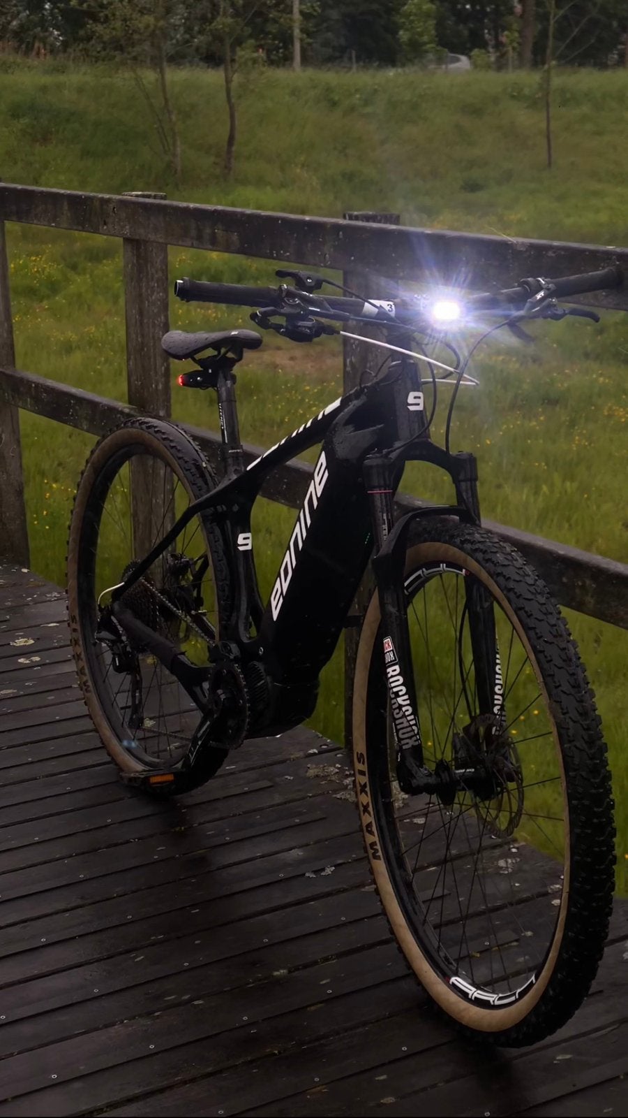 Vélo électrique entièrement en carbone Ednine., Vélos & Vélomoteurs, Autres marques, Comme neuf, Enlèvement, Hommes