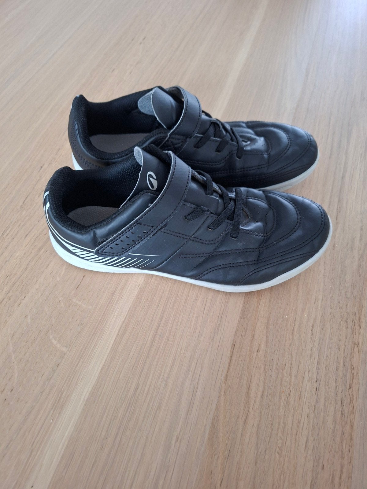 turnschoenen / sportschoenen / gymschoenen, Gebruikt, Sportschoenen, Ophalen of Verzenden, Jongen