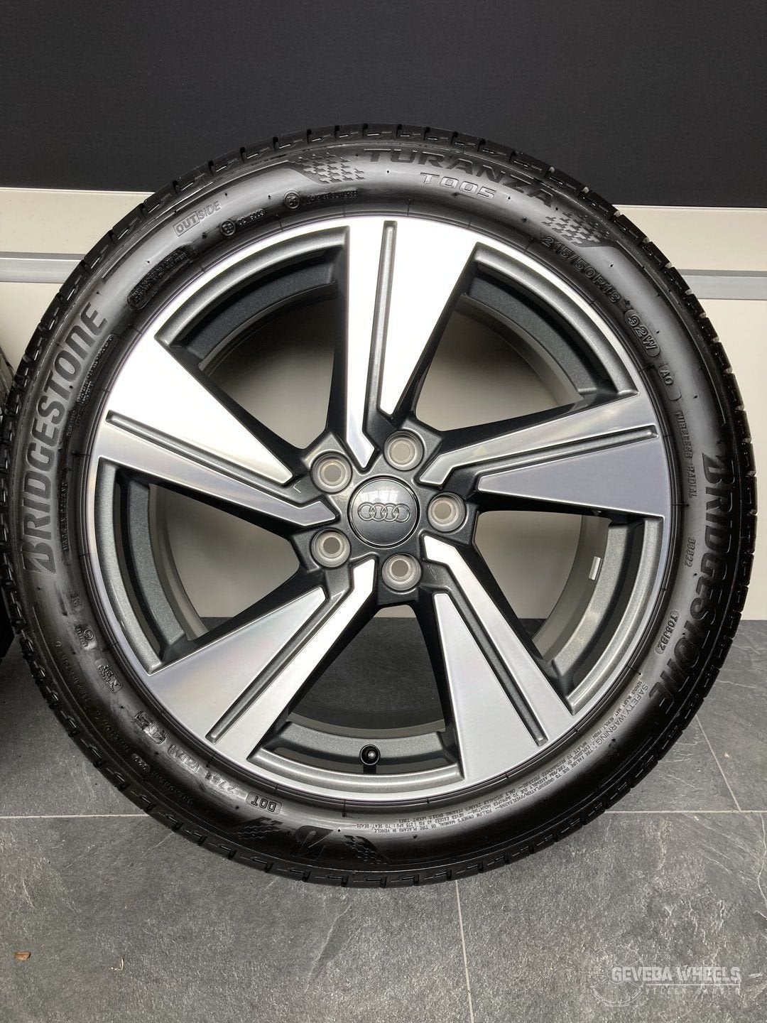 18” originele Audi Q2 velgen + banden DEMO 5x112 81A601025G, Auto-onderdelen, 18 inch, -, -, Banden en Velgen