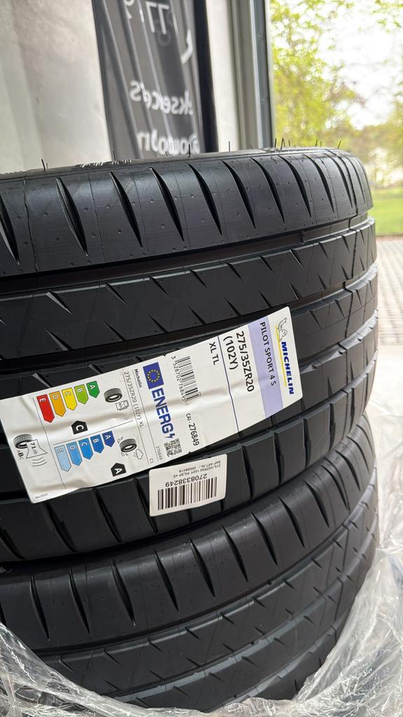 Michelin Pilot Sport 4S banden, Ophalen, 275 mm, Nieuw, Band(en)