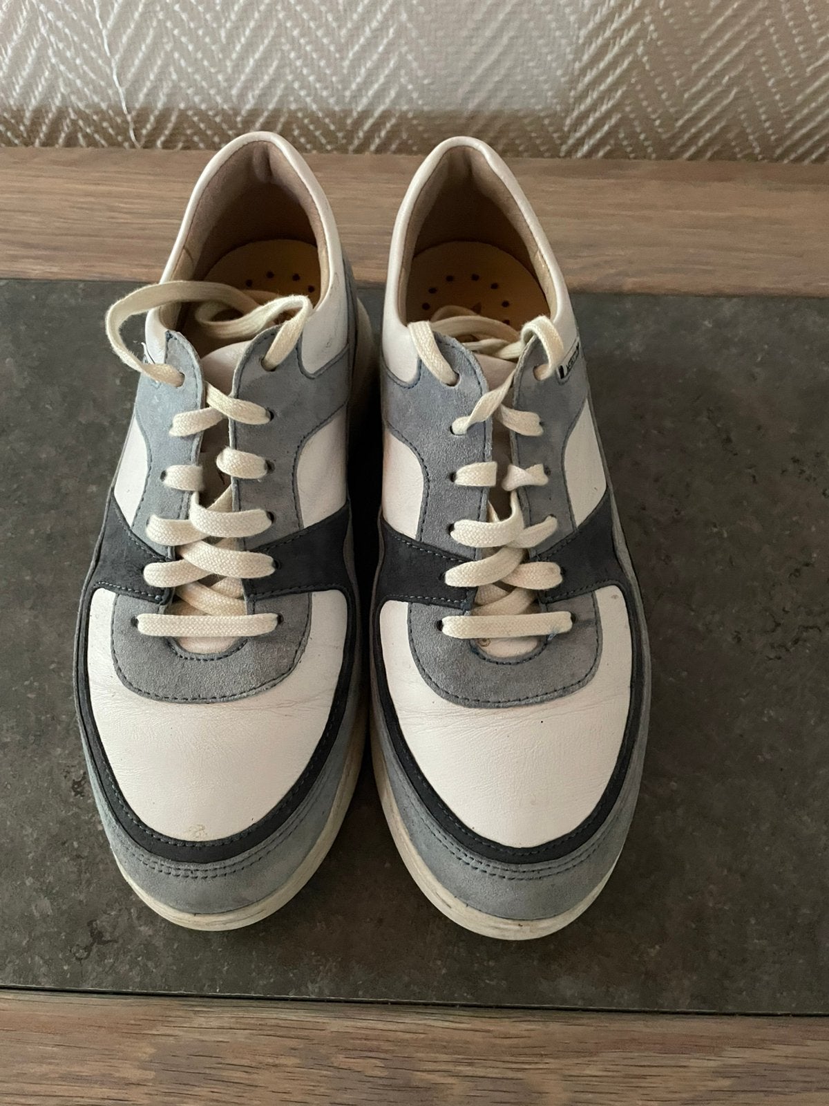 Sneakers Mephisto en skechers als nieuw, Kleding | Dames, Schoenen, Ophalen of Verzenden, Zo goed als nieuw, Sneakers