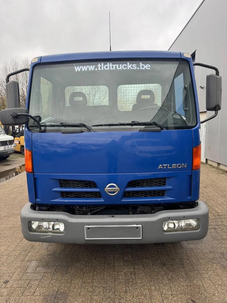 Nissan ATLEON *BELGIAN ORIGINE-FULL STEEL* (bj 2004), Overige merken, Achterwielaandrijving, Blauw, Bedrijf