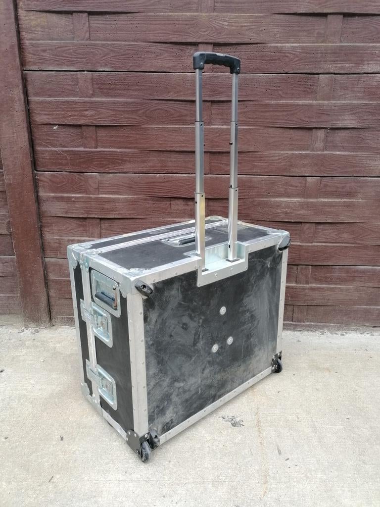Flightcase met trolley, Muziek en Instrumenten, Behuizingen en Koffers, Ophalen, Gebruikt, Flightcase