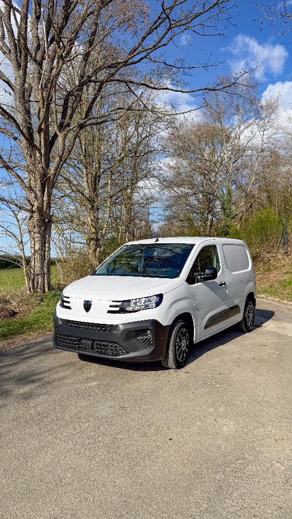 Peugeot Partner 2025, 75 kW, Achat, 4 portes, 3 places