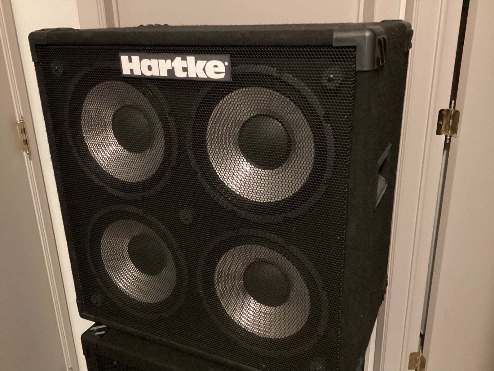 Hartke bascabinet in goed werkende staat., Muziek en Instrumenten, Ophalen, Gebruikt, Basgitaar, 100 watt of meer