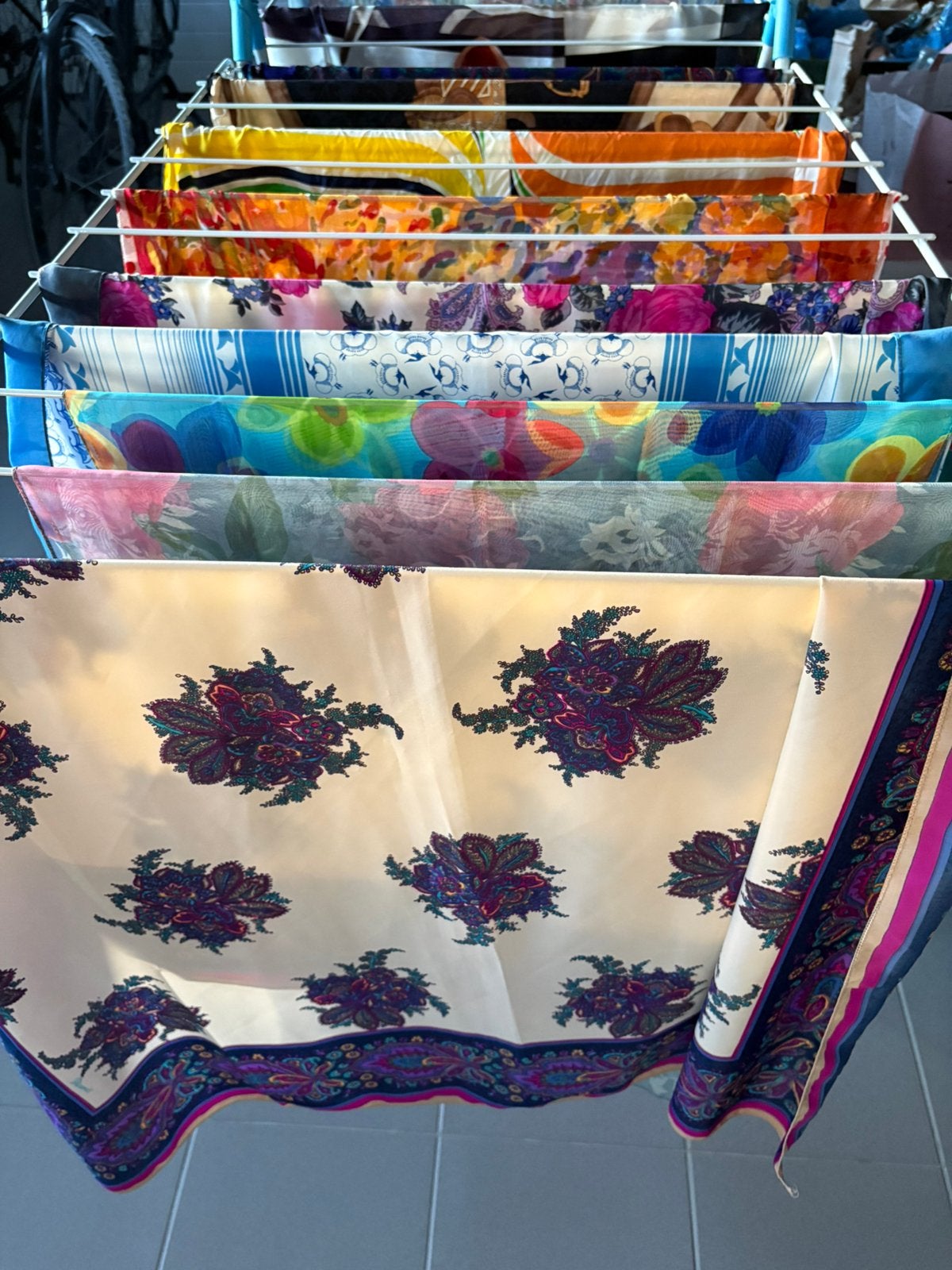 Sjaals in verschillende kleuren en motieven, Ophalen, Zo goed als nieuw
