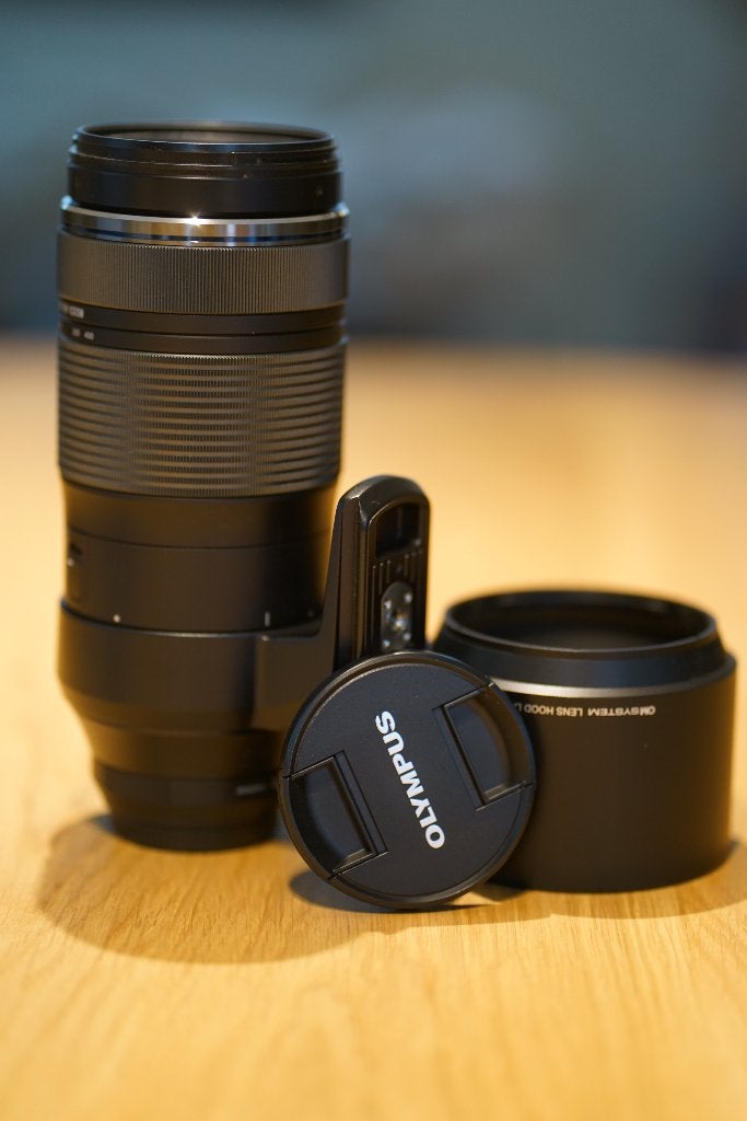 Olympus 100-400mm F5.0-6.3 IS (2023 quasi nieuw), TV, Hi-fi & Vidéo, Enlèvement, Comme neuf, Olympus, Téléobjectif