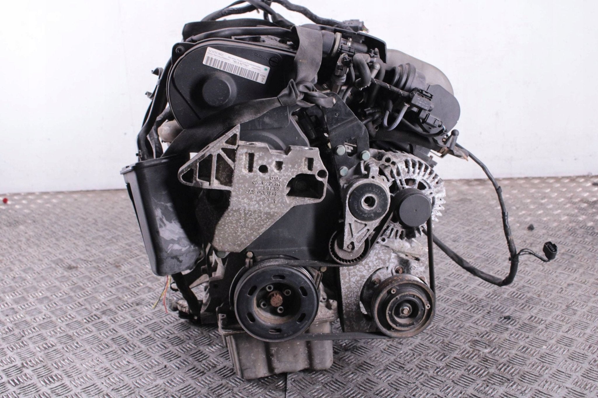 Moteur BLX Complet SKODA AUDI OCTAVIA PASSAT A3 VW GOLF, Envoi, Utilisé, Daihatsu