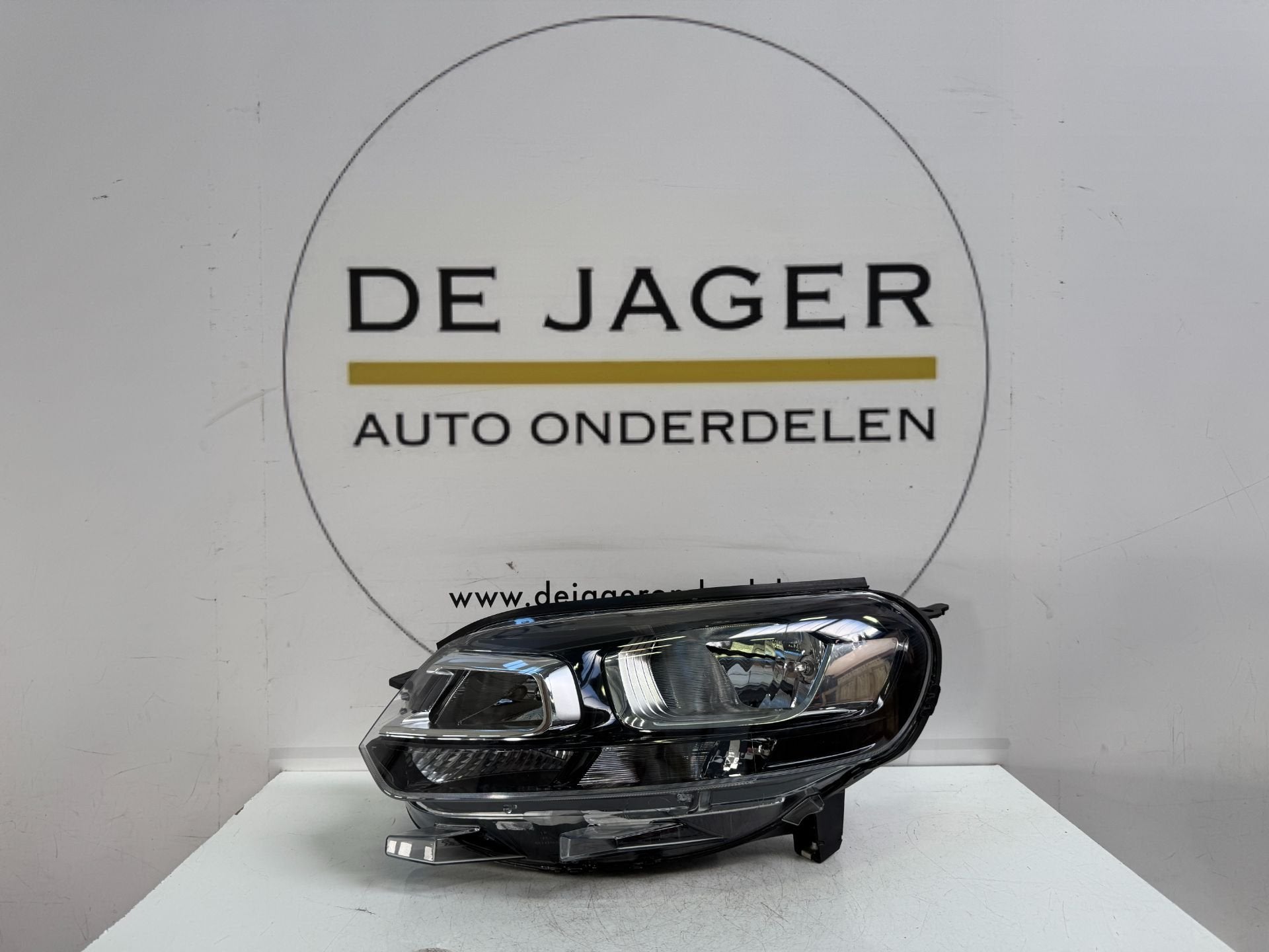 JUMPY VIVARO ZAFIRA EXPERT KOPLAMP LINKS 9808567780-00, Gebruikt, Bahnhofsplatz 1
65423  Russelsheim am Main, DE, Opel Automobile GmbH