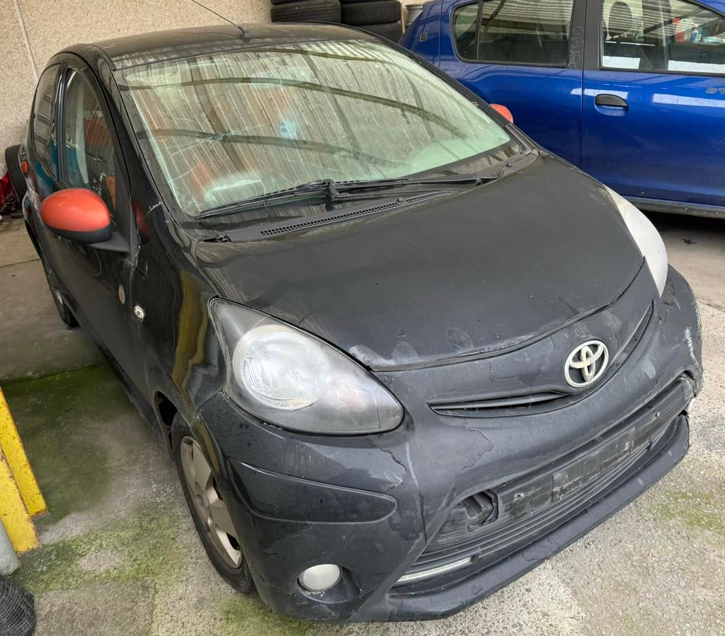 Toyota aygo 1.0 essence // 2013 // accidente, Autos, Toyota, Euro 5, Achat, Entreprise, Boîte manuelle
