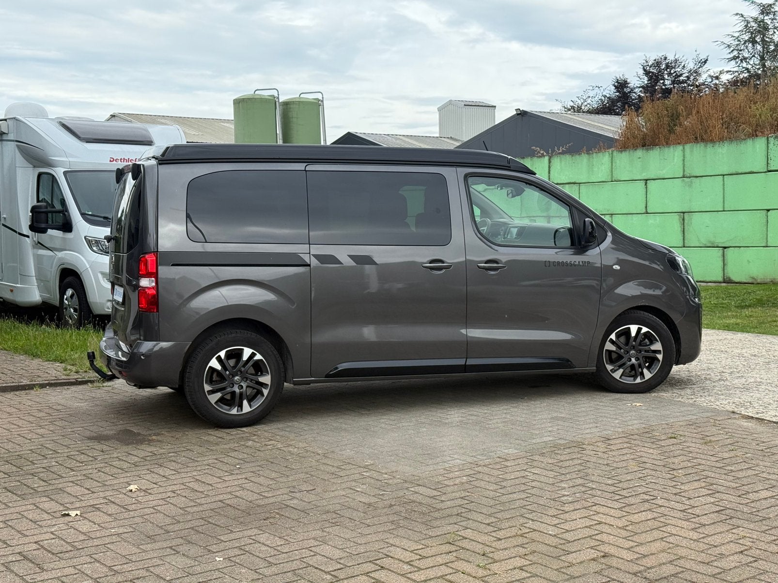 DETHLEFFS CROSSCAMP - 24.0000KM - Pop-up dak * AUTOMAAT!, Caravans en Kamperen, Automaat, Buscamper of Camperbus, Bedrijf, Diesel
