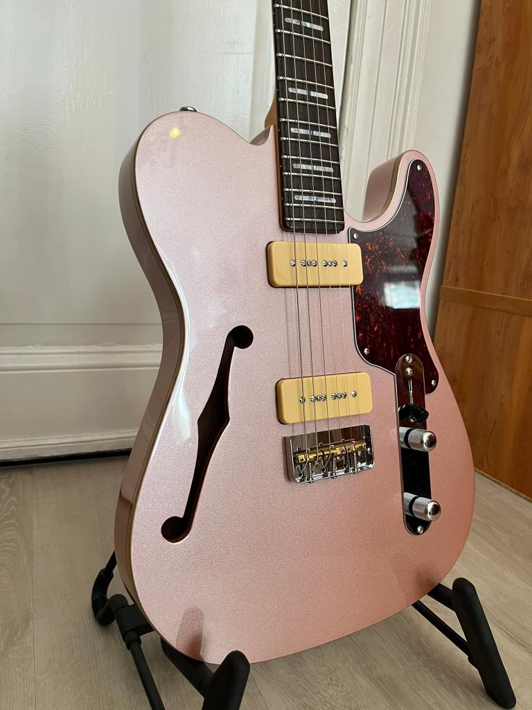 Sire Larry Carlton T7TM – Rose Gold, Musique & Instruments, Instruments à corde | Guitares | Électriques, Comme neuf, Semi-solid body