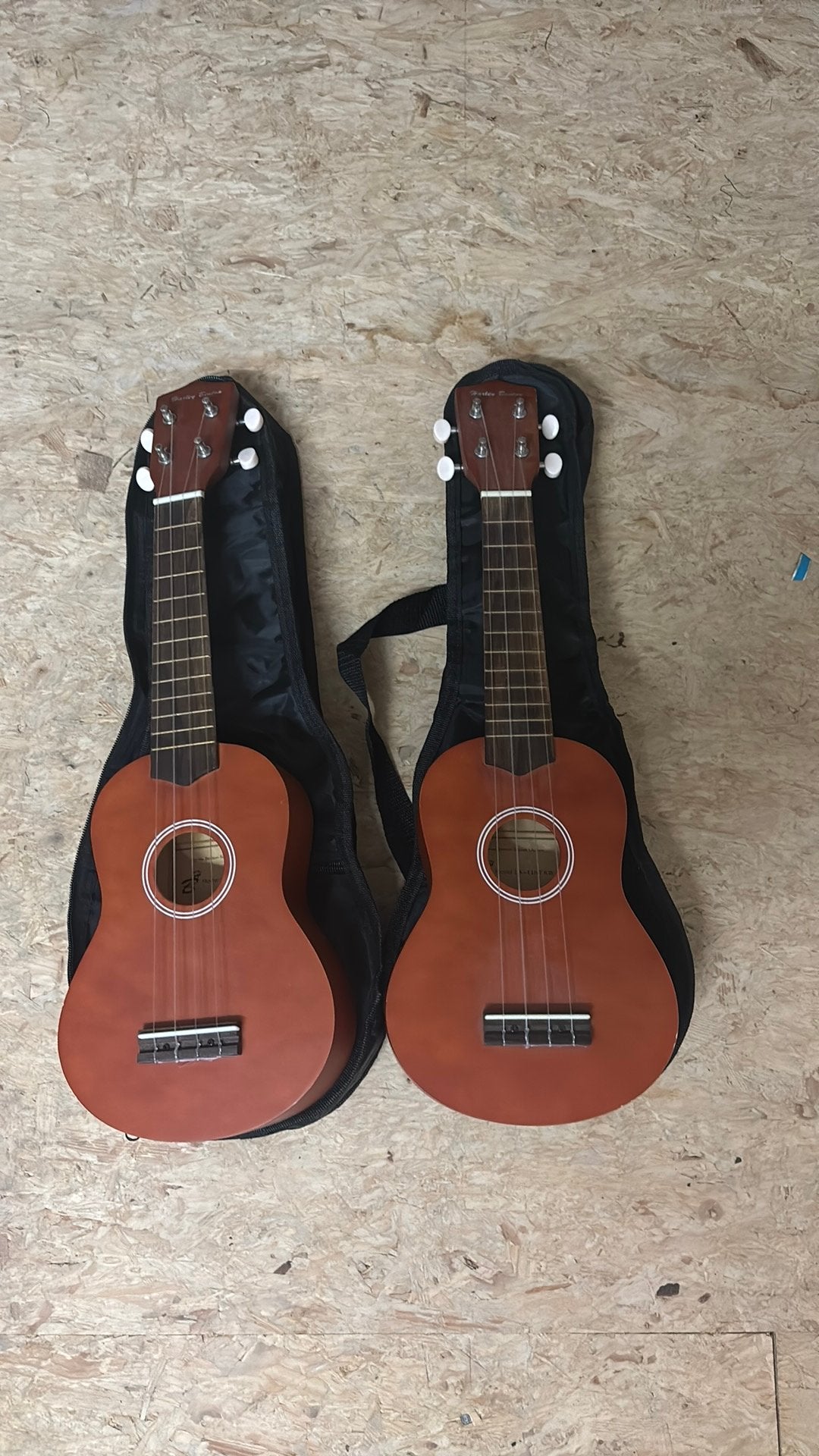Ukelele, Muziek en Instrumenten, Ophalen, Zo goed als nieuw
