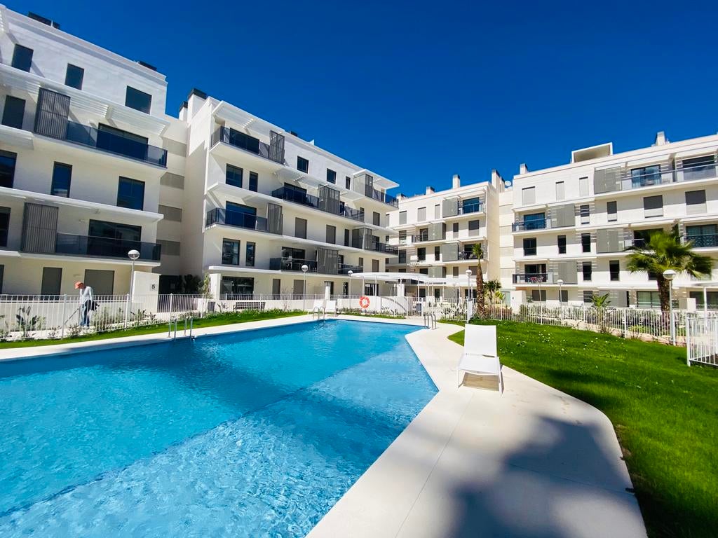 Modern appartement Dénia – Zwembaden, Terras  & Toplocatie, Vakantie, 2 slaapkamers, Afwasmachine, Costa Blanca, Appartement