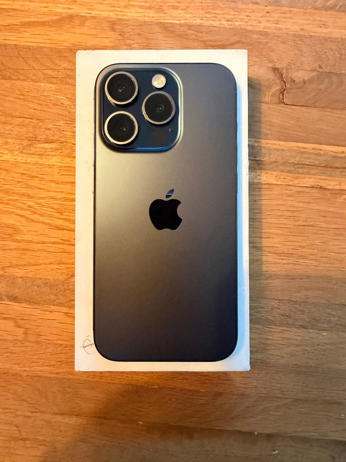 Iphone 15 Pro 256 gb blauw titanium, Ophalen of Verzenden, Zo goed als nieuw, 256 GB, IPhone 15