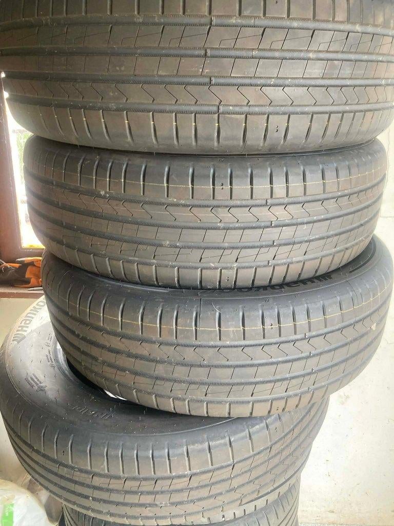 4 pneus été Dacia Duster, Autos : Pièces & Accessoires, Pneus & Jantes, 215 mm, Pneus été, Enlèvement, Utilisé