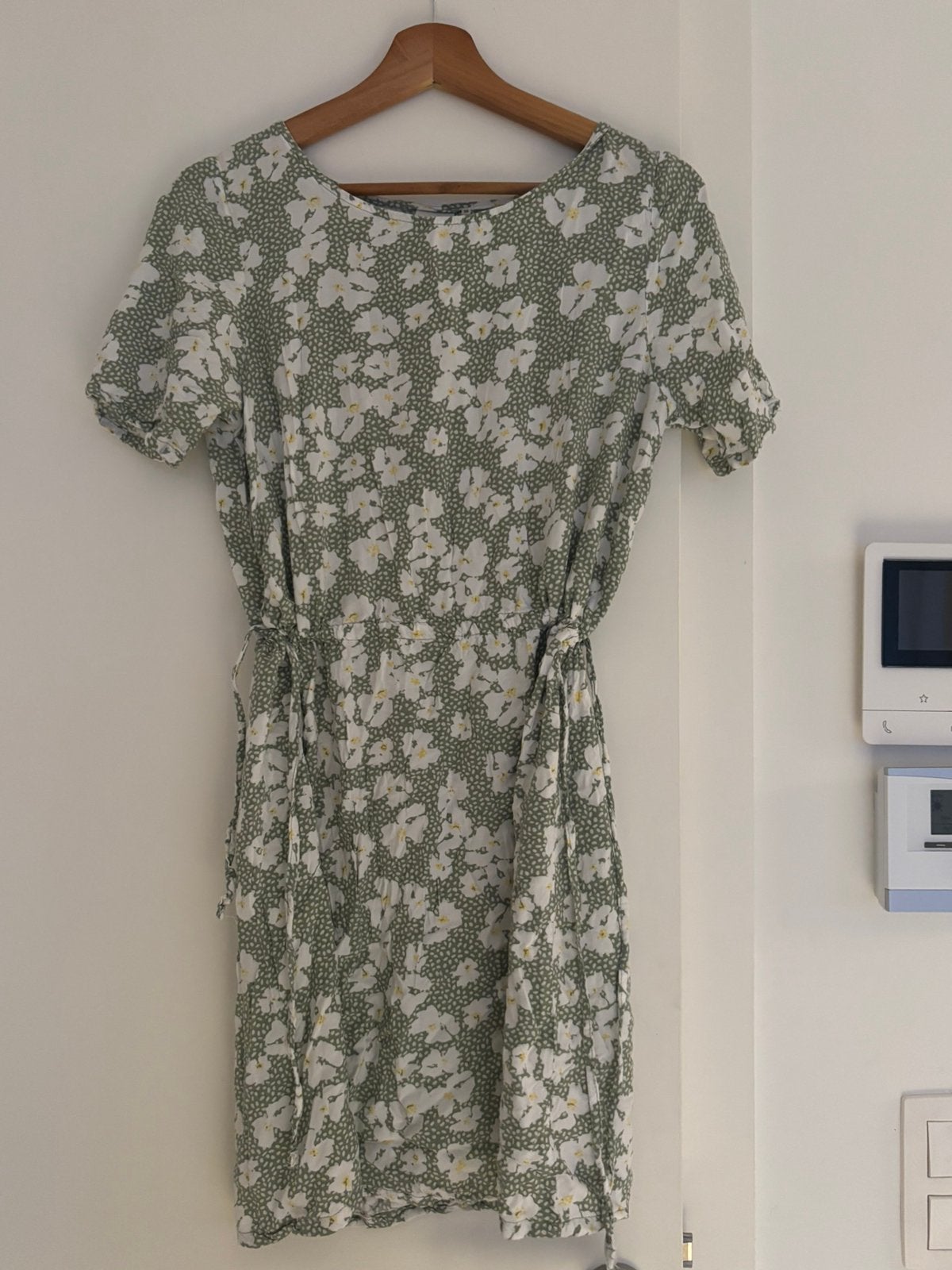 Groene bloemenjurk dames | Maat M | Nieuw, Vêtements | Femmes, Robes, Enlèvement ou Envoi, Comme neuf, Taille 38/40 (M), Blanc