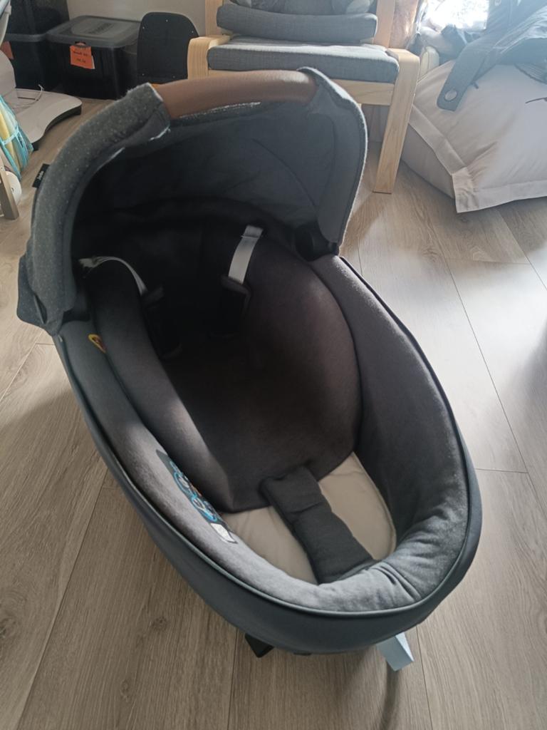 Auto reiswieg jade + basis voor auto, Ophalen