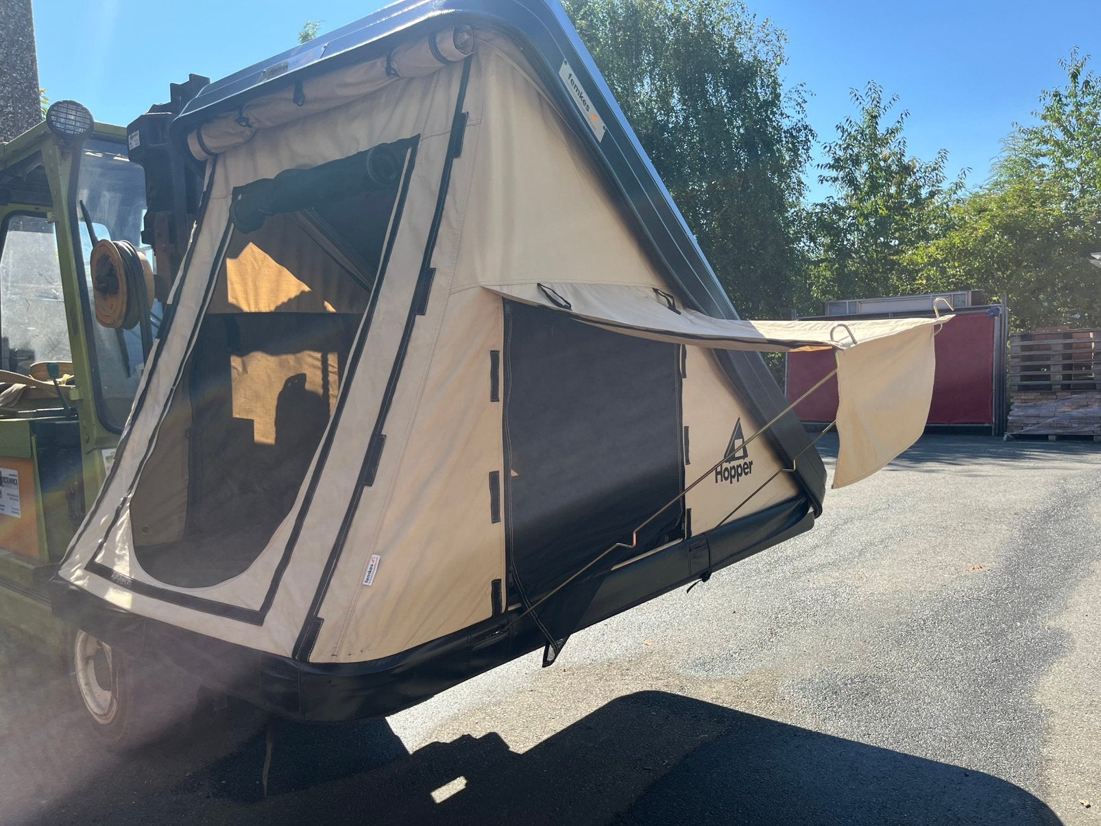 Te koop: Femkes Rooftop Daktent Hopper – Zo goed als, Ophalen, Zo goed als nieuw, Tot en met 2