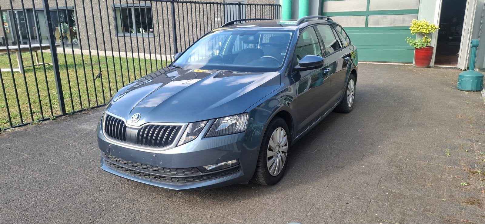 Skoda octavia combi 1.6 crtdi, Auto's, Voorwielaandrijving, Stof, 4 cilinders, Bedrijf