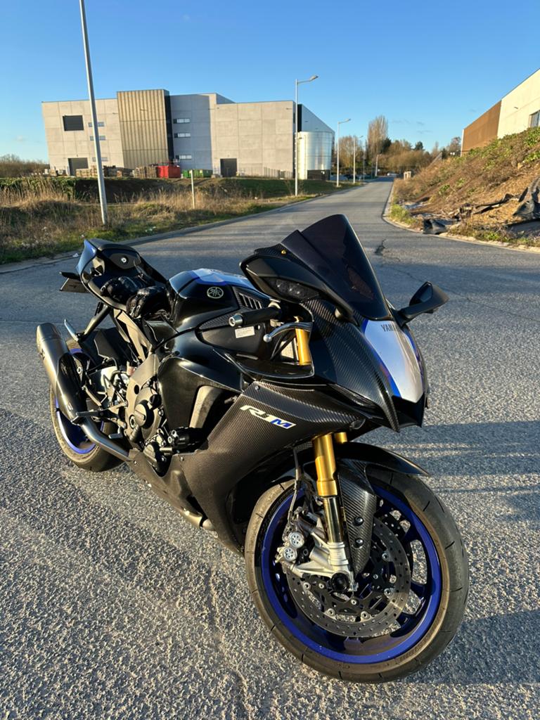 Yamaha R1M, Particulier