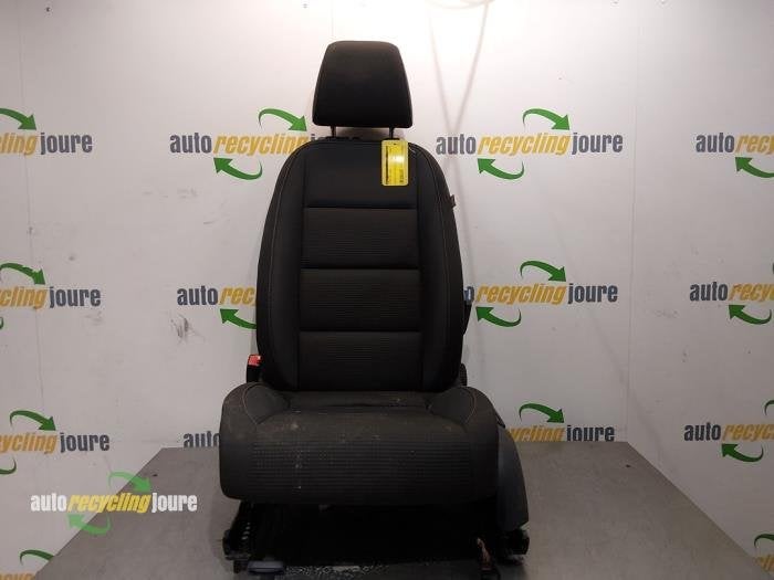Stoel links van een Volkswagen Golf, Auto-onderdelen, Interieur en Bekleding, Gebruikt, -, Volkswagen, -