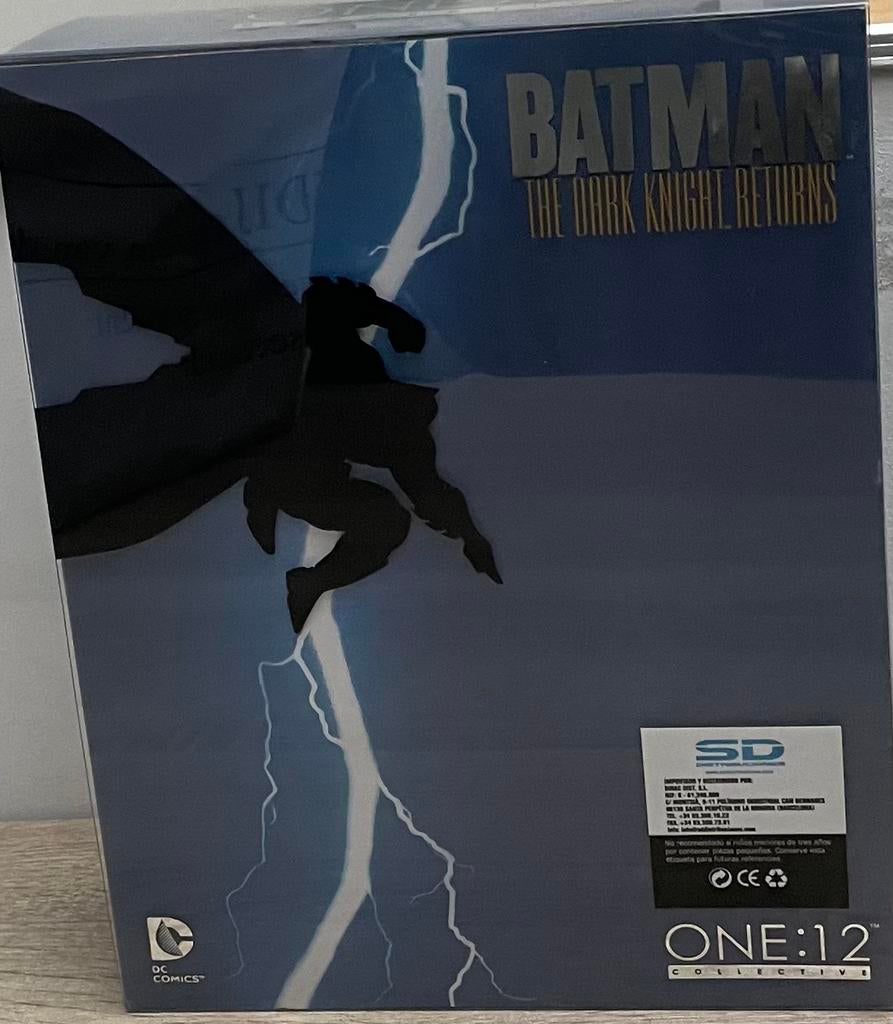 Mezco Batman The Dark Knight returns, Ophalen of Verzenden, Nieuw