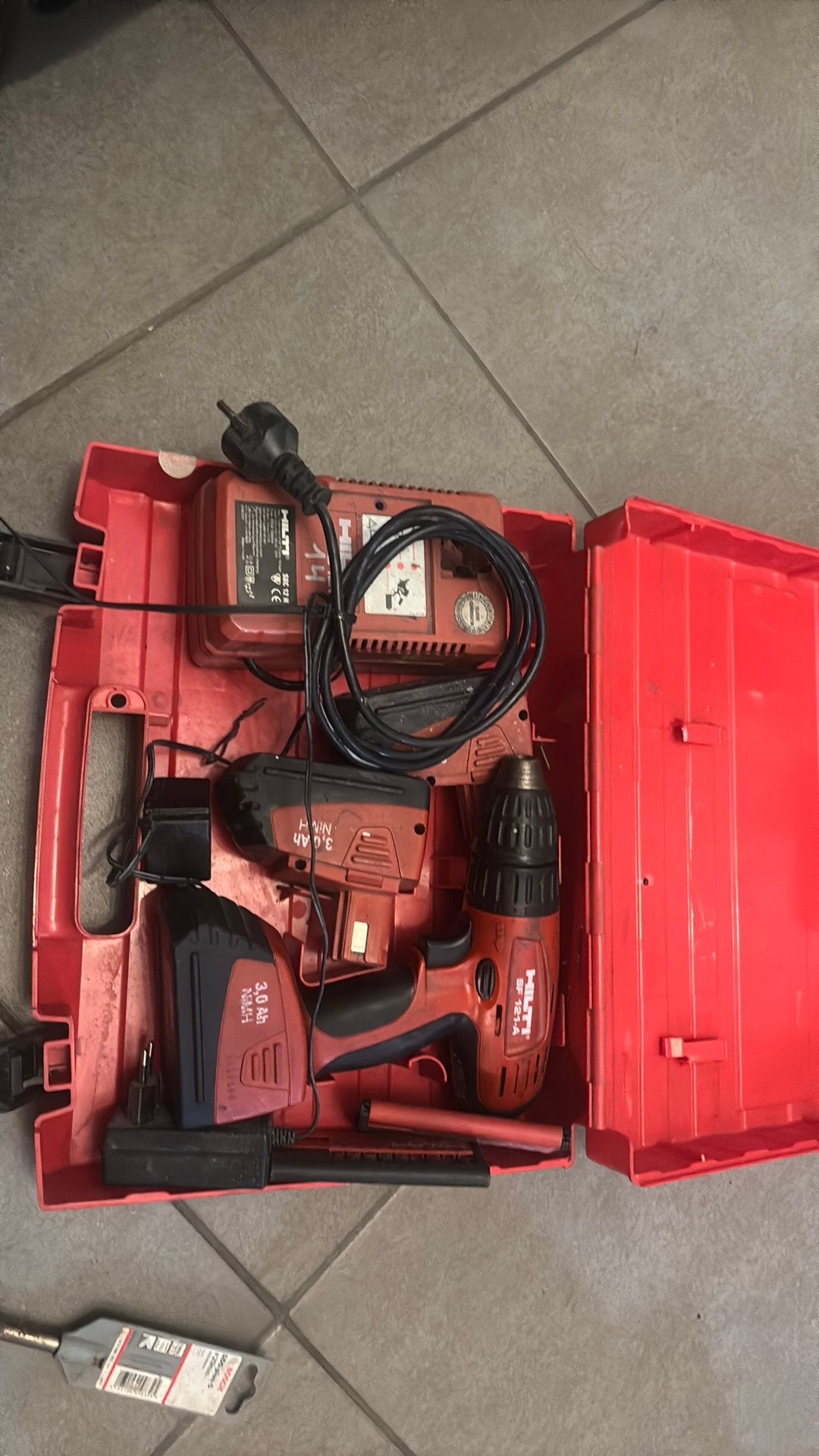 Hilti vijs / boormachine, Ophalen of Verzenden, Gebruikt, Boormachine, Variabele snelheid