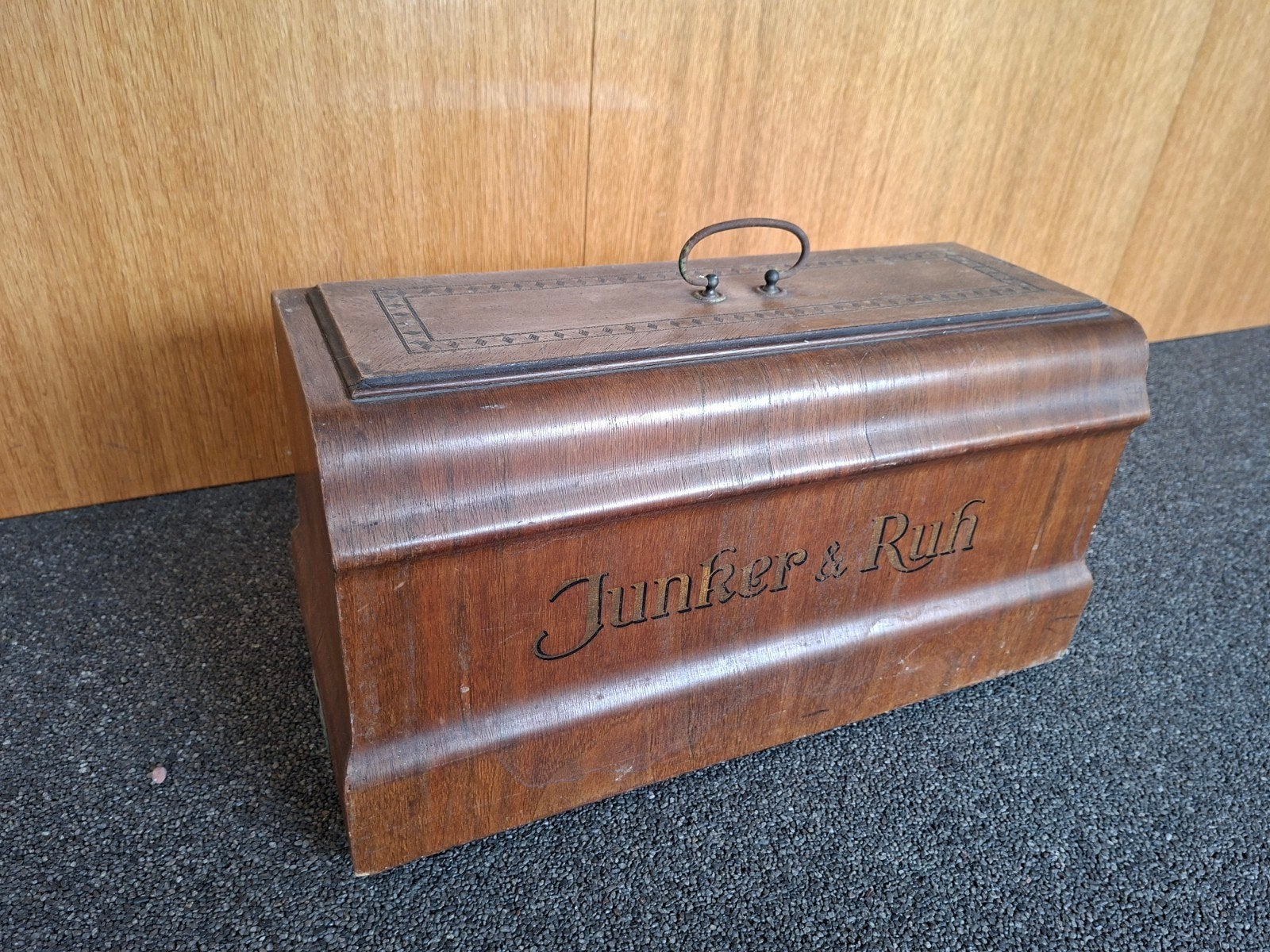 Houten beschermkap Junker & Ruh, Antiek en Kunst, Antiek | Naaimachines, Ophalen