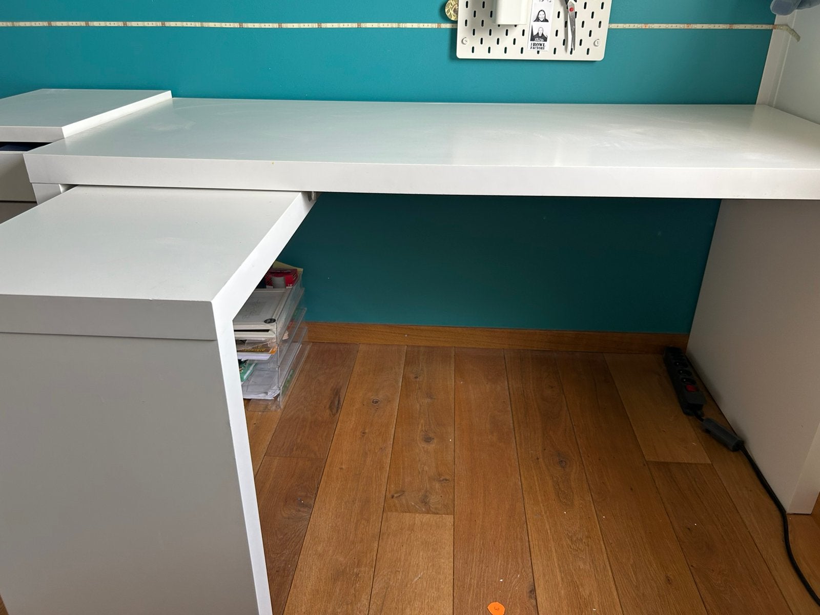 IKEA wit bureau, Ophalen, Zo goed als nieuw, IKEA, Wit