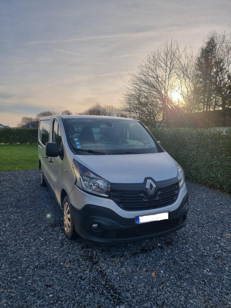 Renault Trafic L1H1 1.6 dCi 125 PS – 2017 – 101.675 km, Autos, Argent ou Gris, Achat, Euro 6, Noir