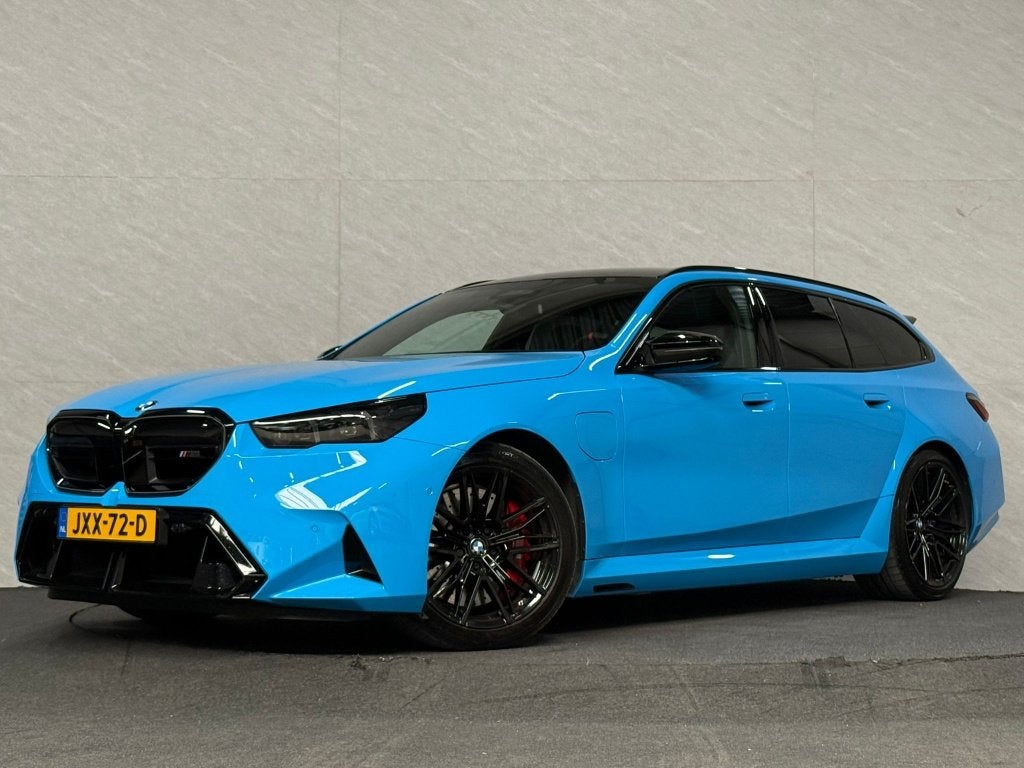 BMW 5-serie Touring M5 rivierablue Drivers Assist Pro 727PK, Auto's, Automaat, 2000 kg, Blauw, Leder
