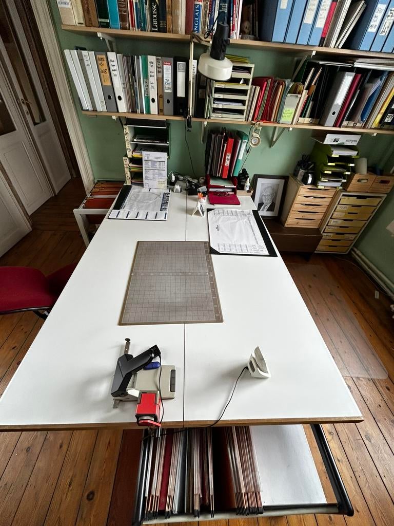 Lot de deux tables de bureau, 200 cm ou plus, Enlèvement, Utilisé, 50 à 100 cm