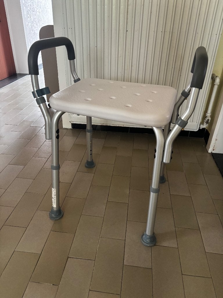 Nieuwe douchestoel, Diversen, Ophalen, Nieuw