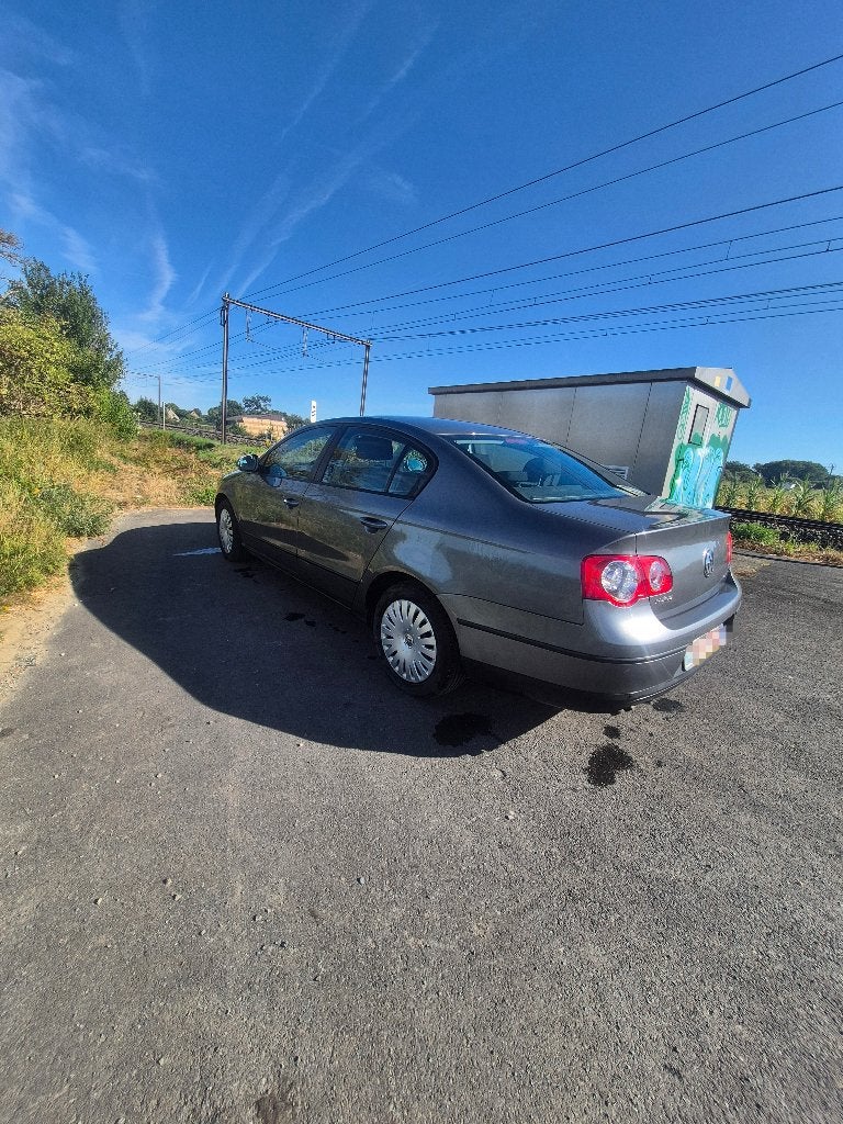 Volkswagen passat, Auto's, Voorwielaandrijving, Stof, Zwart, 1517 kg