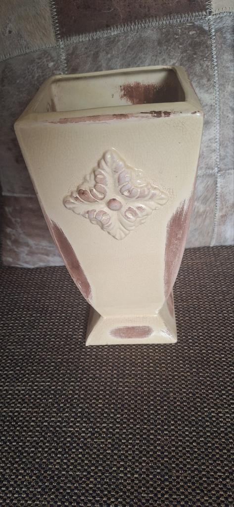 Vase carré ou pot de fleurs, Enlèvement ou Envoi