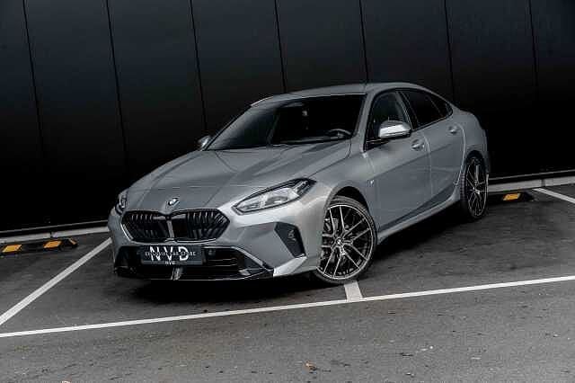 BMW 220 i M Sport | H.Kardon | 360 | ACC | Elek seats |, Auto's, BMW, Automaat, 1998 cc, 114 kW, Zwart