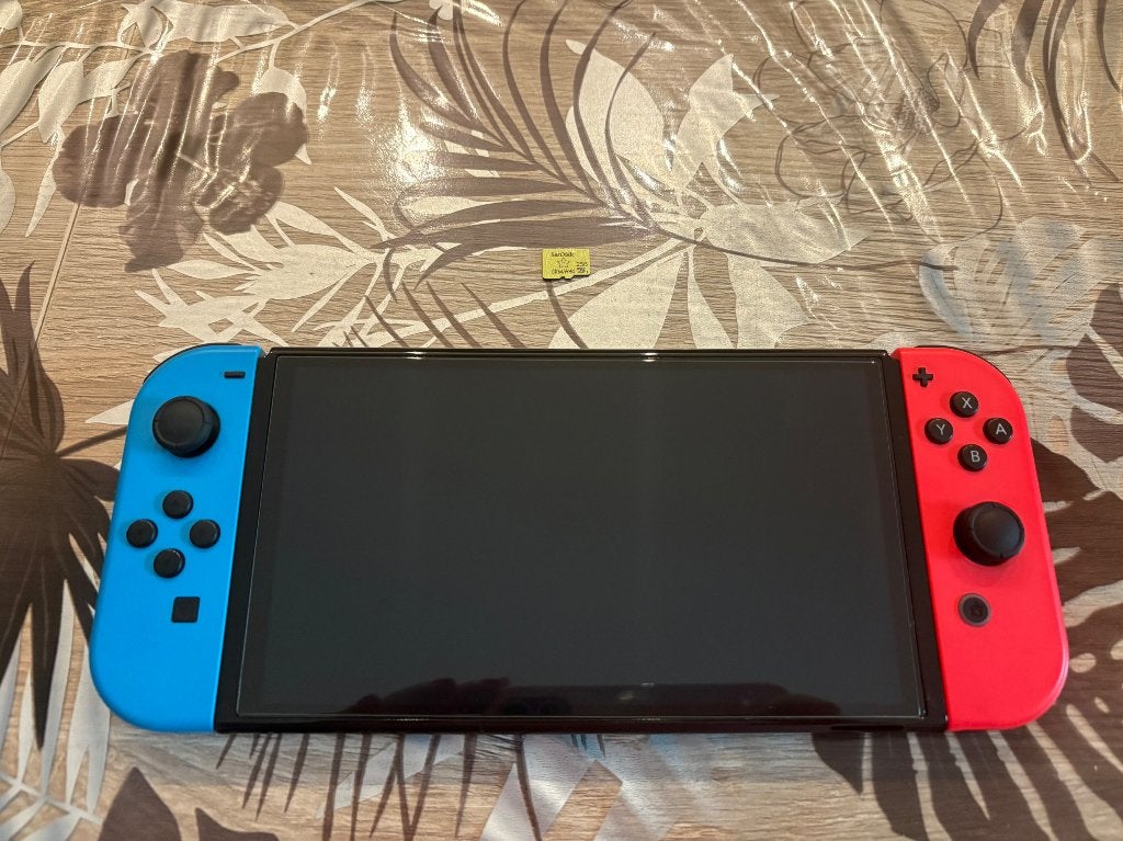 Nintendo Switch OLED met accessoires, Ophalen, Zo goed als nieuw, Met 2 controllers, Switch OLED