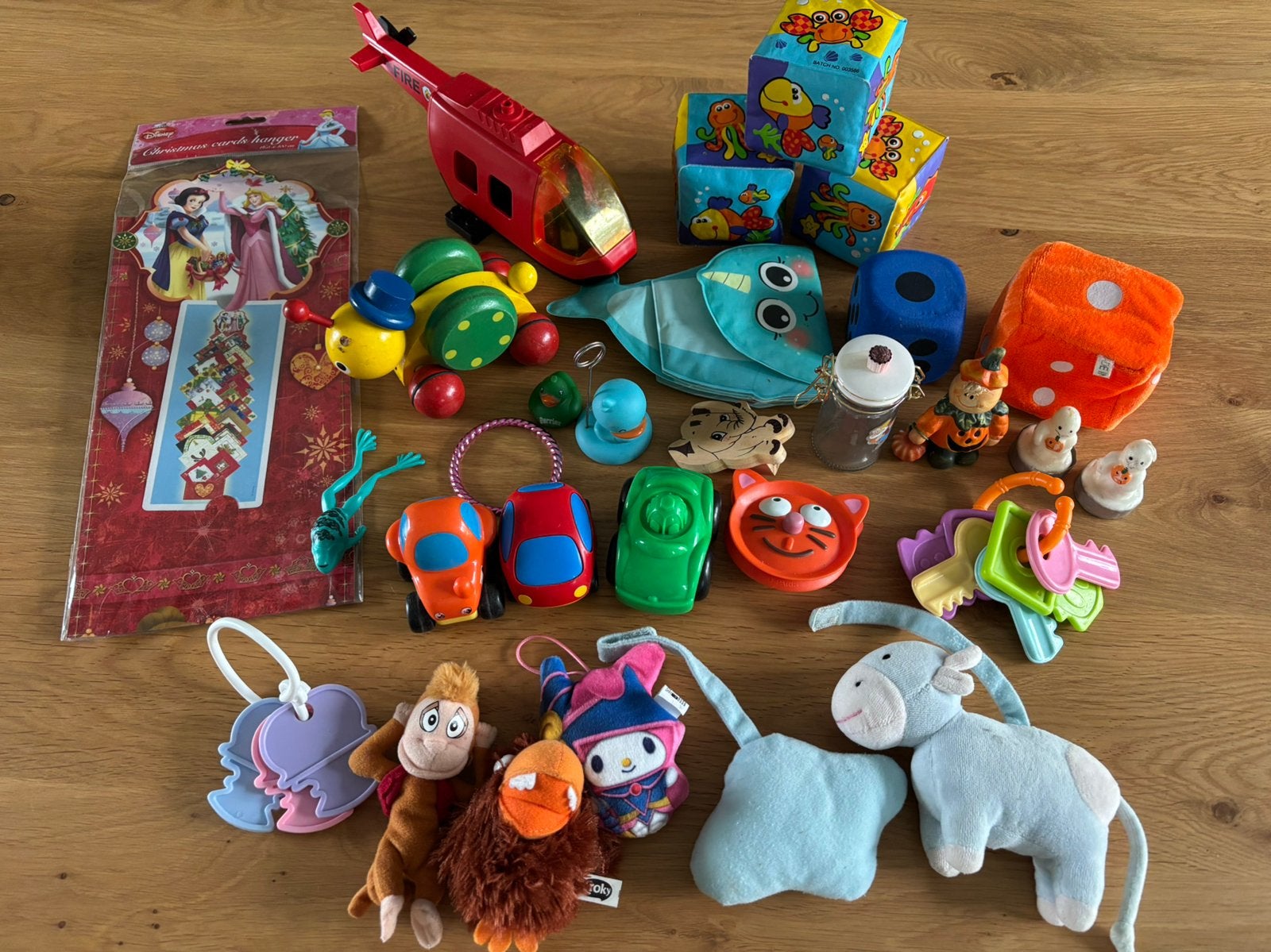 Lot avec toutes sortes de choses, Enfants & Bébés, Jouets | Jouets de bébé, Enlèvement ou Envoi, Utilisé, Voiture
