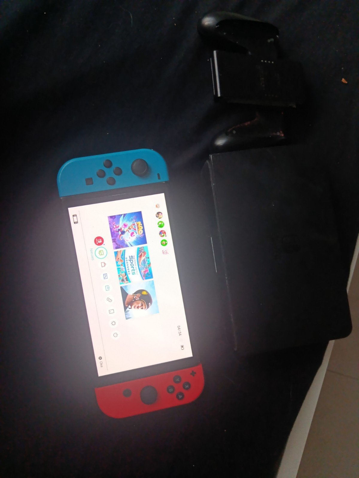 Nintendo switch, Games en Spelcomputers, Spelcomputers | Overige, Ophalen, Nintendo, Zo goed als nieuw